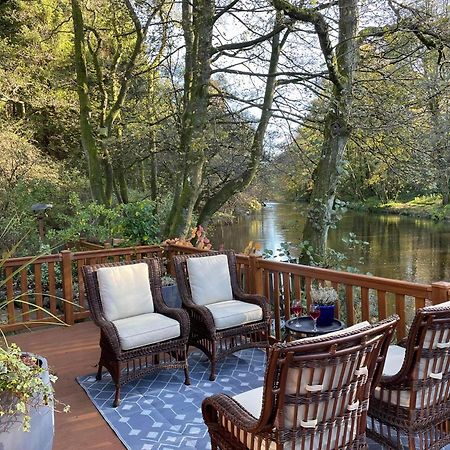 Riverbank Lodge Dollar Kültér fotó