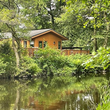 Riverbank Lodge Dollar Kültér fotó